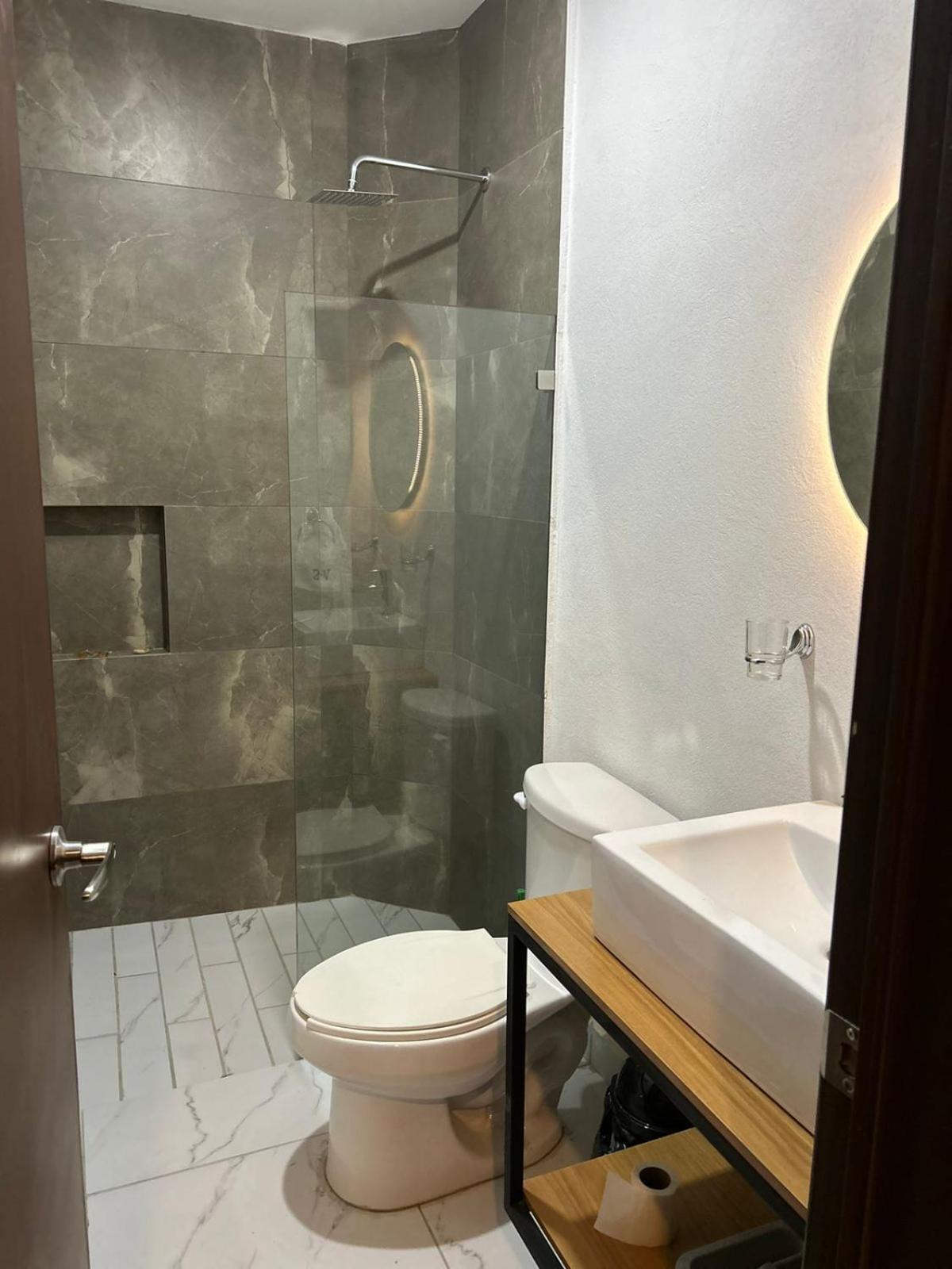 Vidrio Suites Col Americana Guadalajara Exterior foto